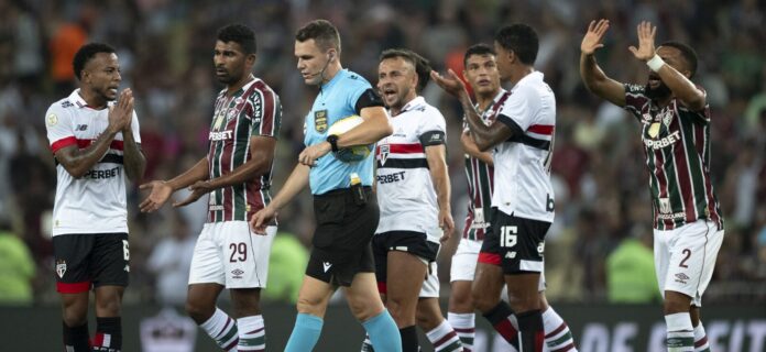 STJD suspende árbitro Paulo César Zanovelli por erro em Fluminense x São Paulo