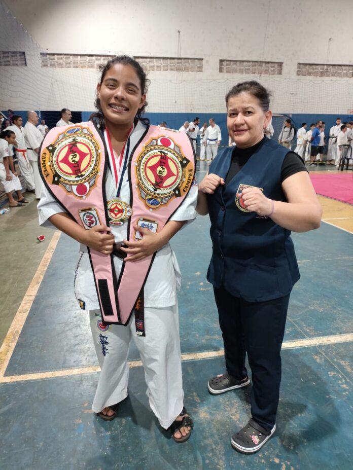Atleta de Dourados se destaca com três medalhas na 3ª Copa NAS de Karatê