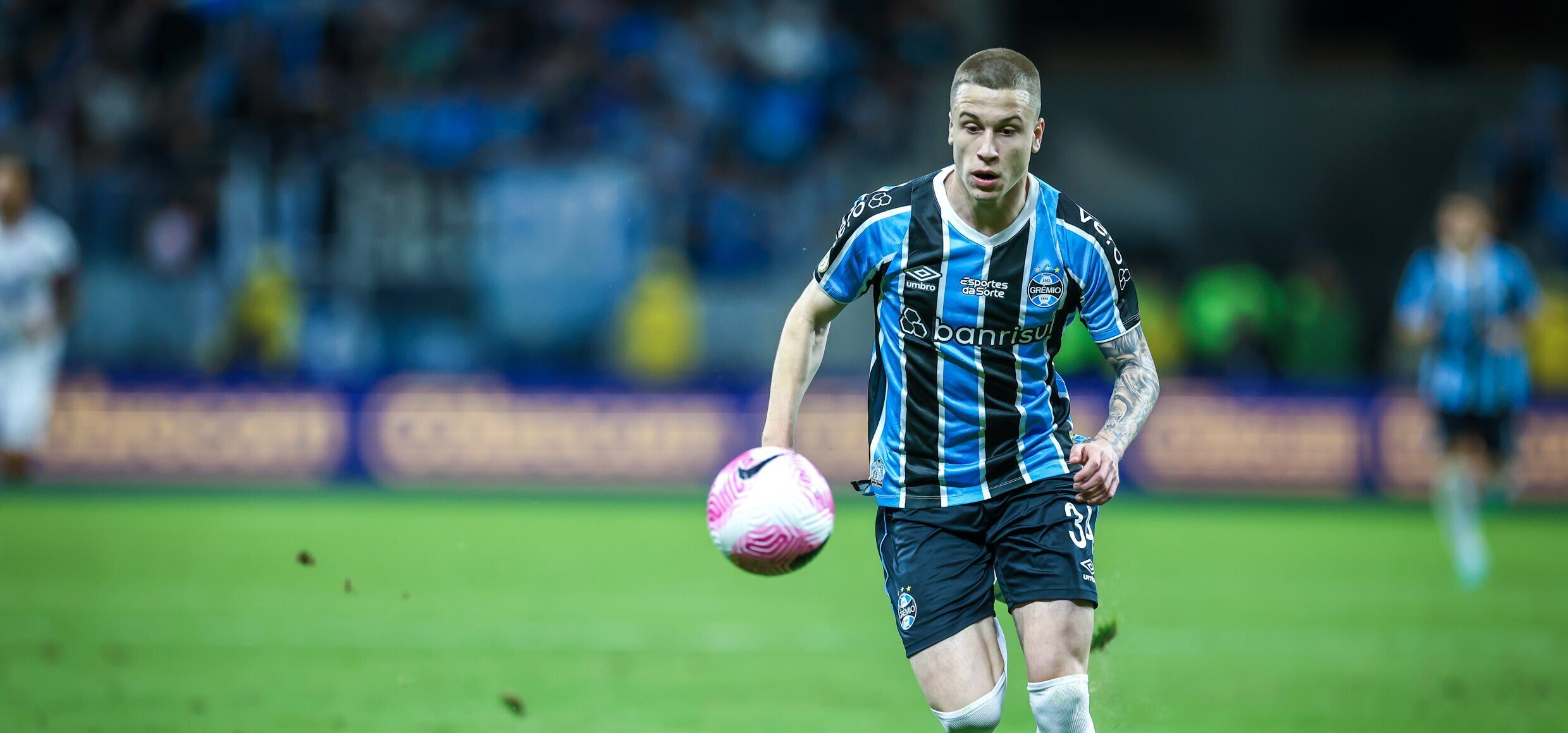 CBF libera e lateral do Grêmio poderá enfrentar o Atlético-MG