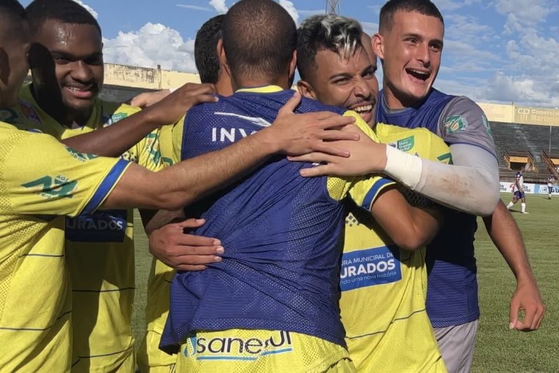Dourados AC vence Ivinhema e carimba classificação para quartas de final
