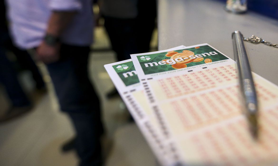 Mega-Sena sorteia nesta quinta-feira prêmio estimado em R$ 5,5 milhões