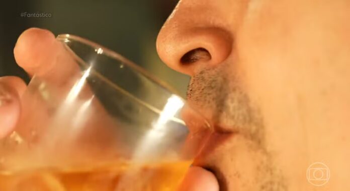 Áudio mostra primeiros sintomas de jovem intoxicado por metanol