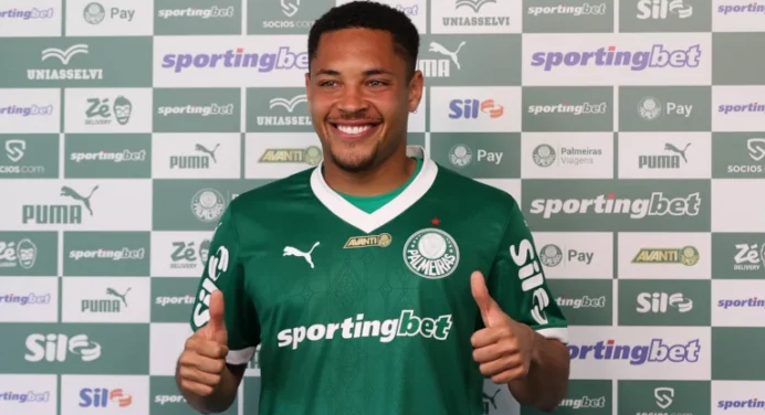 Com Vitor Roque, Palmeiras terá força máxima contra São Paulo na semi do Paulista