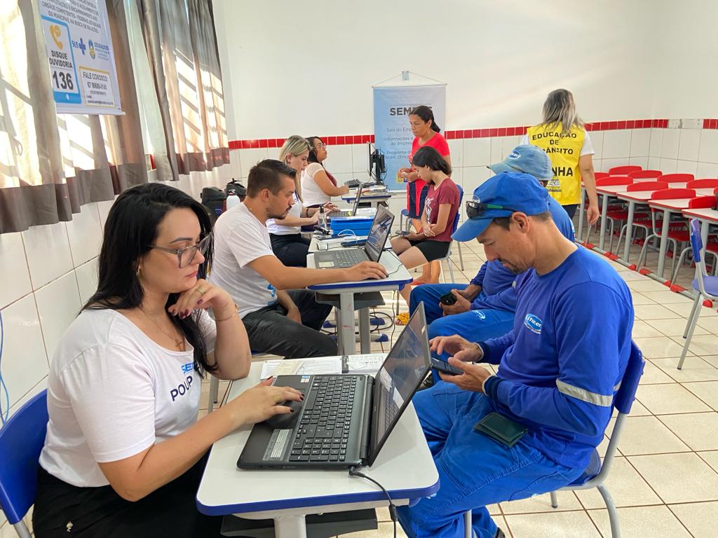 Prefeitura amplia serviços do Desenvolve Dourados em Ação em traz vagas de emprego