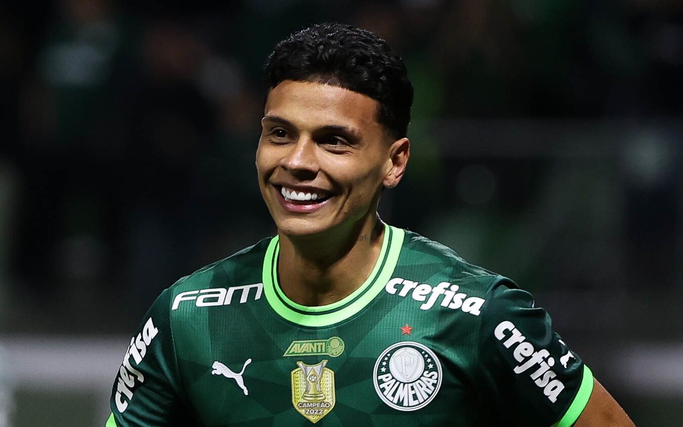 Desfalcado e com volta de Ríos, Palmeiras tenta no Maracanã frear reação do Fluminense