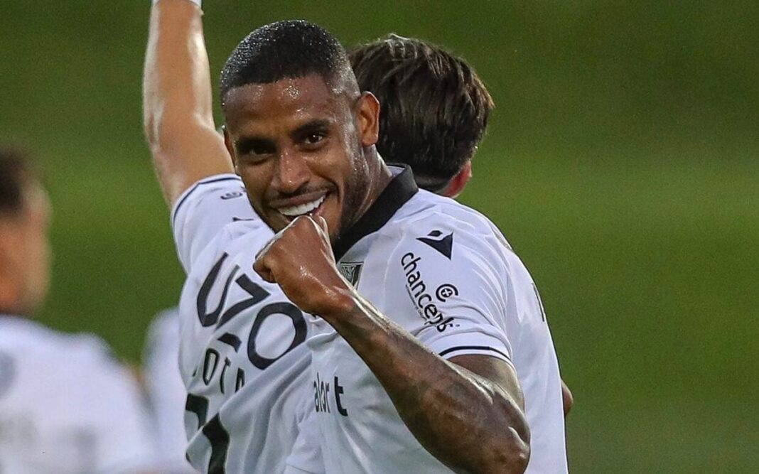 São Paulo supera concorrência do Vasco e se aproxima da contratação de atacante