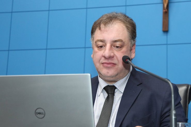 Neno Razuk solicita a convocação dos médicos remanescentes do concurso do Corpo de Bombeiros Militar