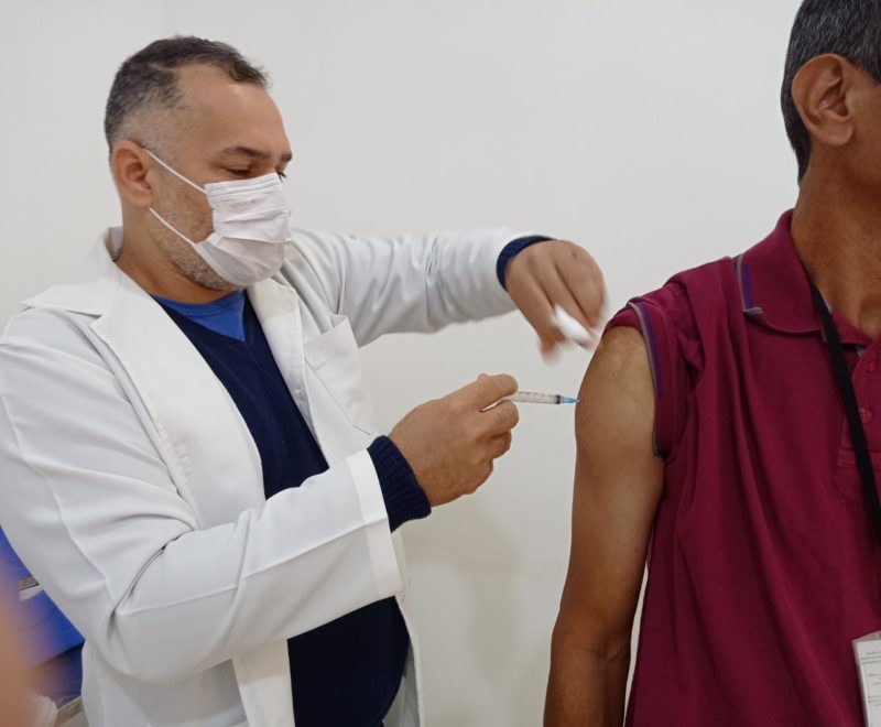 Vacinação contra covid-19 segue disponível em todas Unidades de Saúde de Dourados