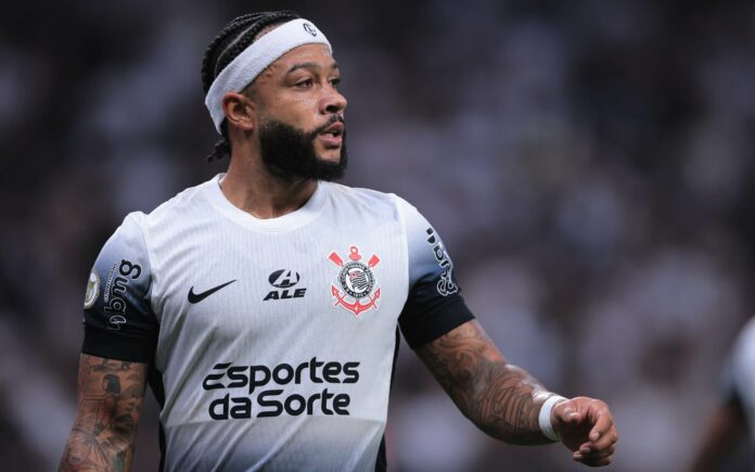 Torcedores do Corinthians cobram Memphis Depay no Instagram: ‘James 2.0’
