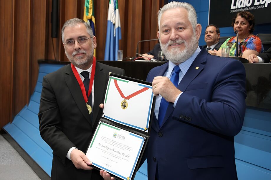 Advogado Fernando Baraúna é homenageado com Medalha do Mérito Advocatício