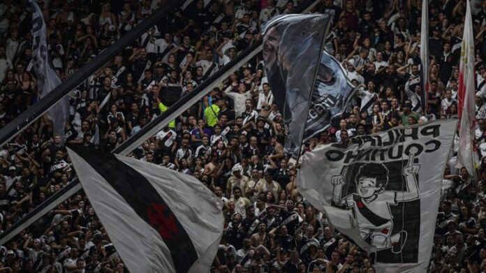Paulo Henrique decide, Vasco supera o Maricá e é o único invicto do Carioca