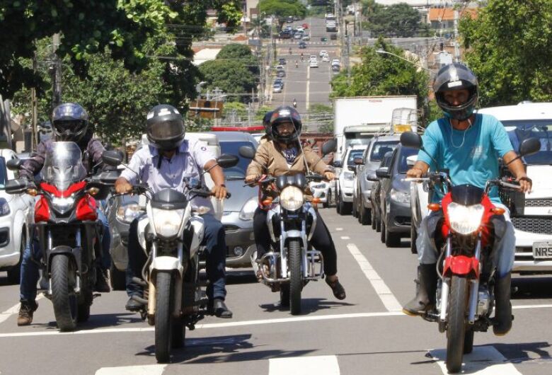 Lei que perdoa dívidas de licenciamento e IPVA de motos de até 162 cilindradas segue em vigor