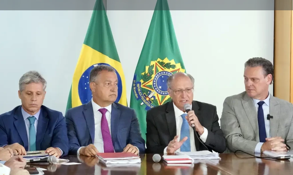 Governo zera tarifa de importação de 9 alimentos para reduzir preços
