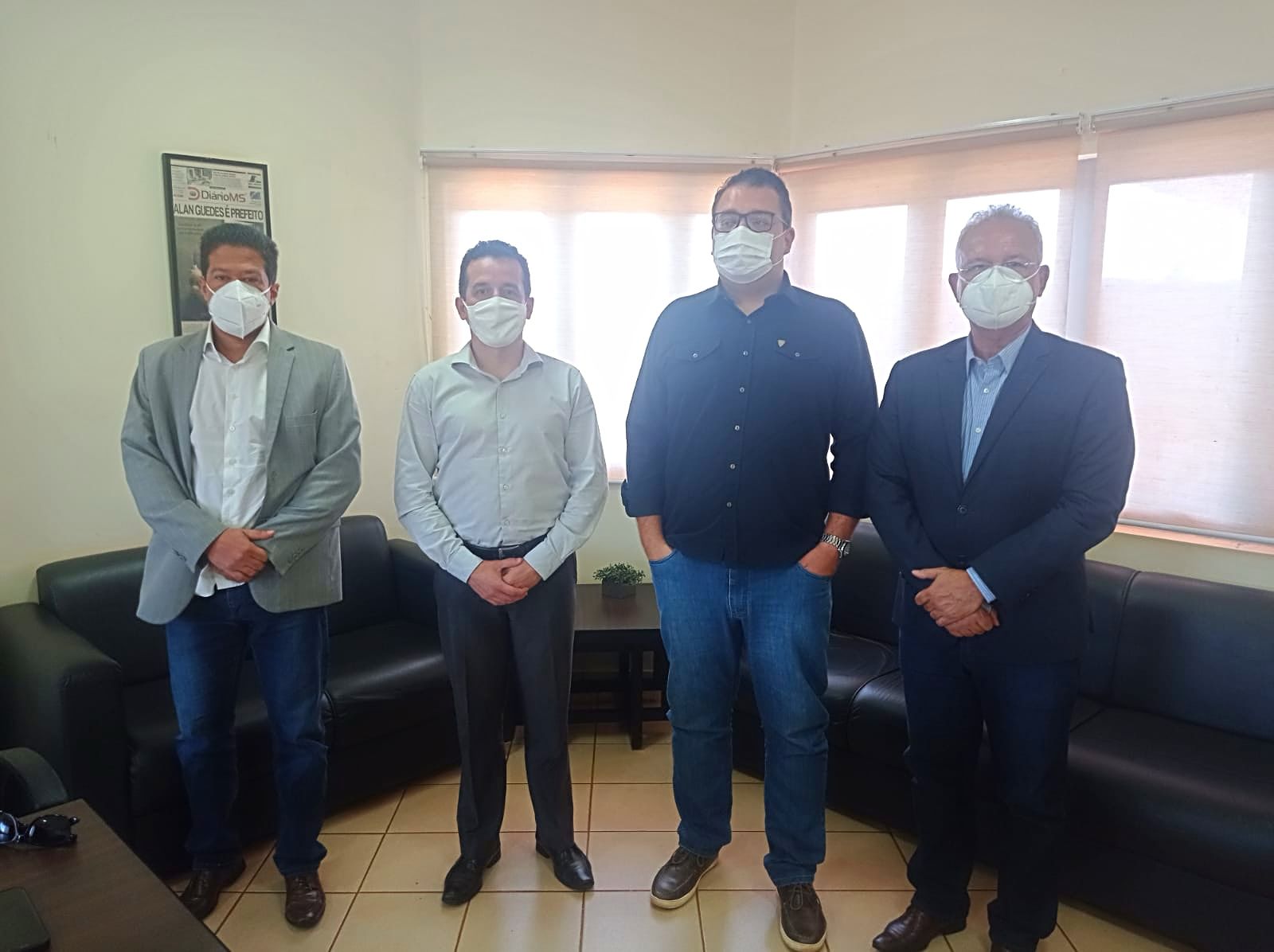 Prefeito Alan Guedes recebe diretoria do Sindifiscal/MS
