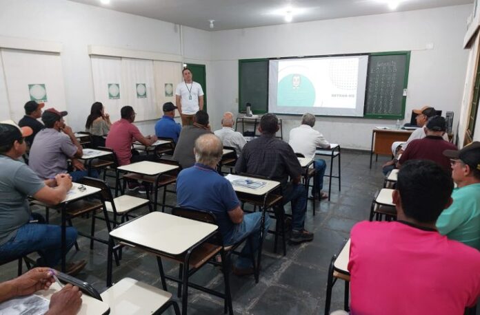 Detran amplia atendimento com curso de atualização para renovação de CNH