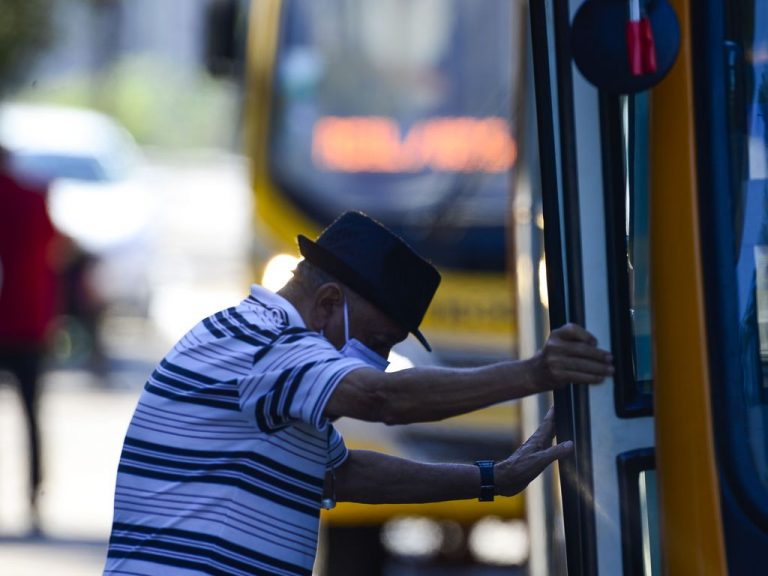 Prefeitura e Agetran disponibilizam ônibus em horário especial para atender CCI e Jorjão