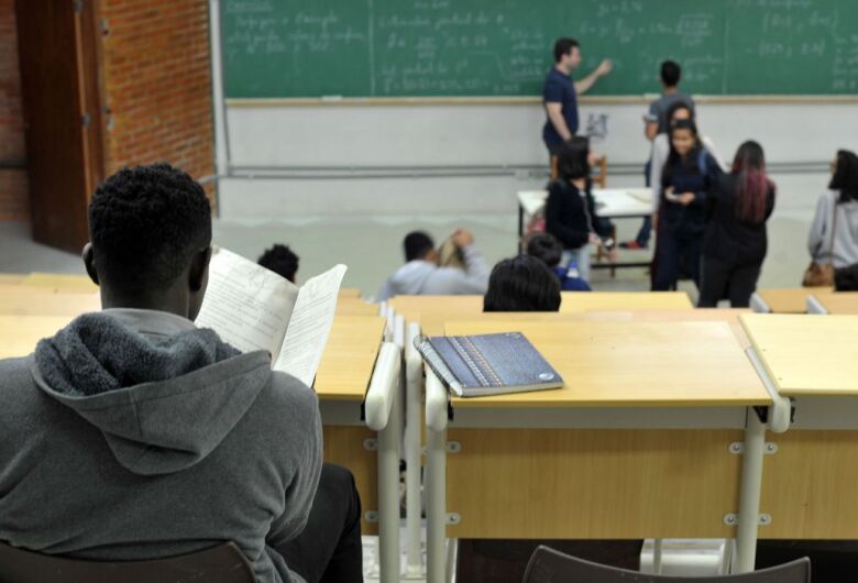 Renegociação do FIES para até 1,2 milhão de pessoas tem início nesta terça