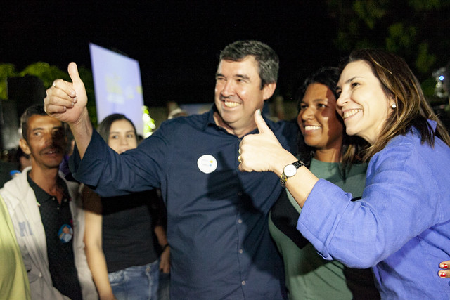 Riedel e esposa destacam campanha Agosto Lilás no combate a violência contra as mulheres