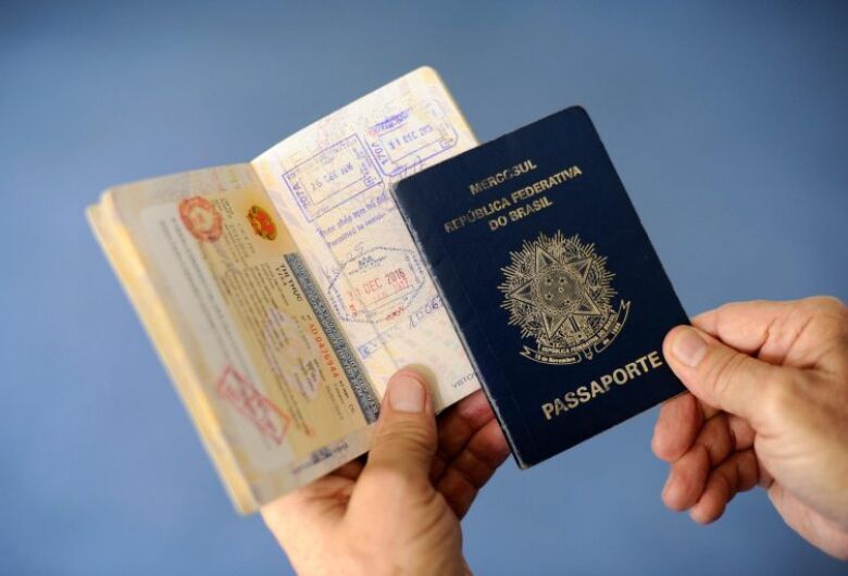 Proposta prevê isenção da taxa para passaporte aos estudantes carentes