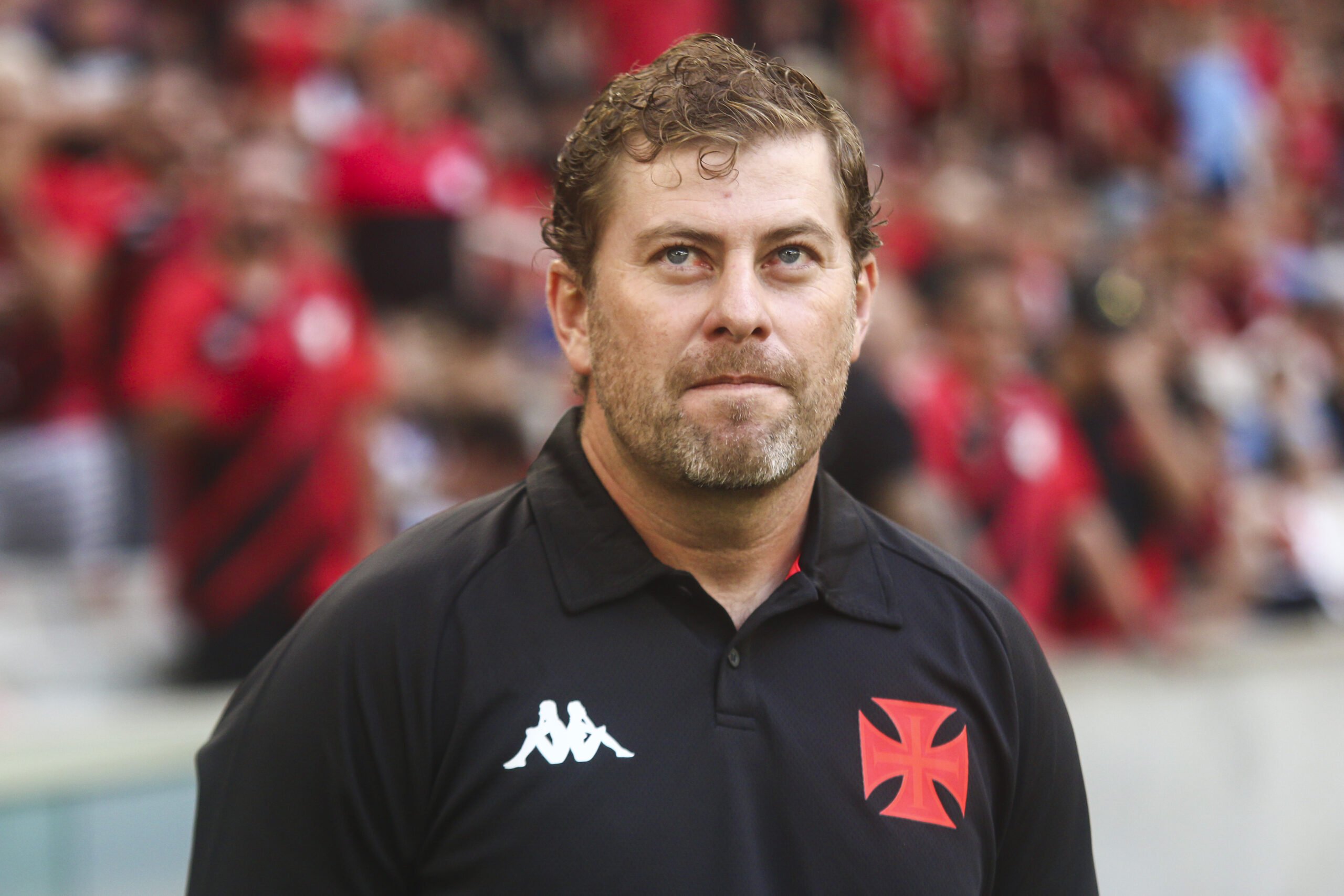 Vasco tenta definir novo técnico e evitar mais um Brasileirão melancólico