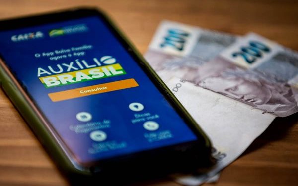 Auxílio Brasil: parcela de novembro será paga hoje a novo grupo