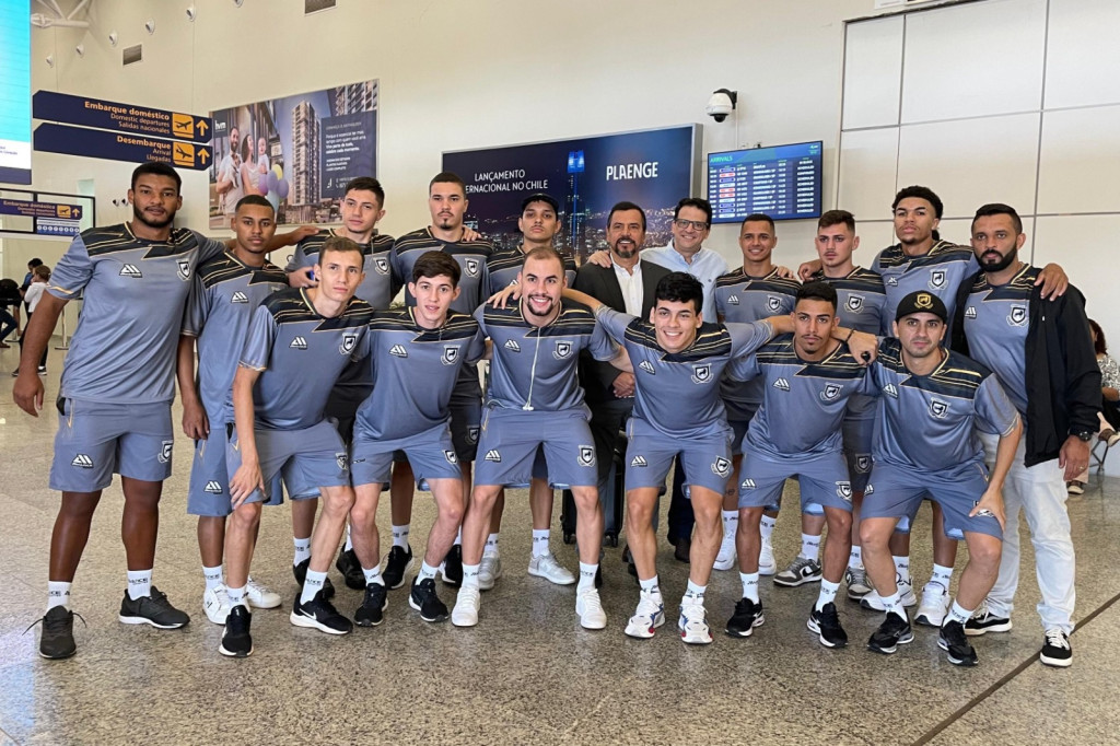 Delegação do CREC/Juventude viaja para estreia no Brasileiro de Futsal