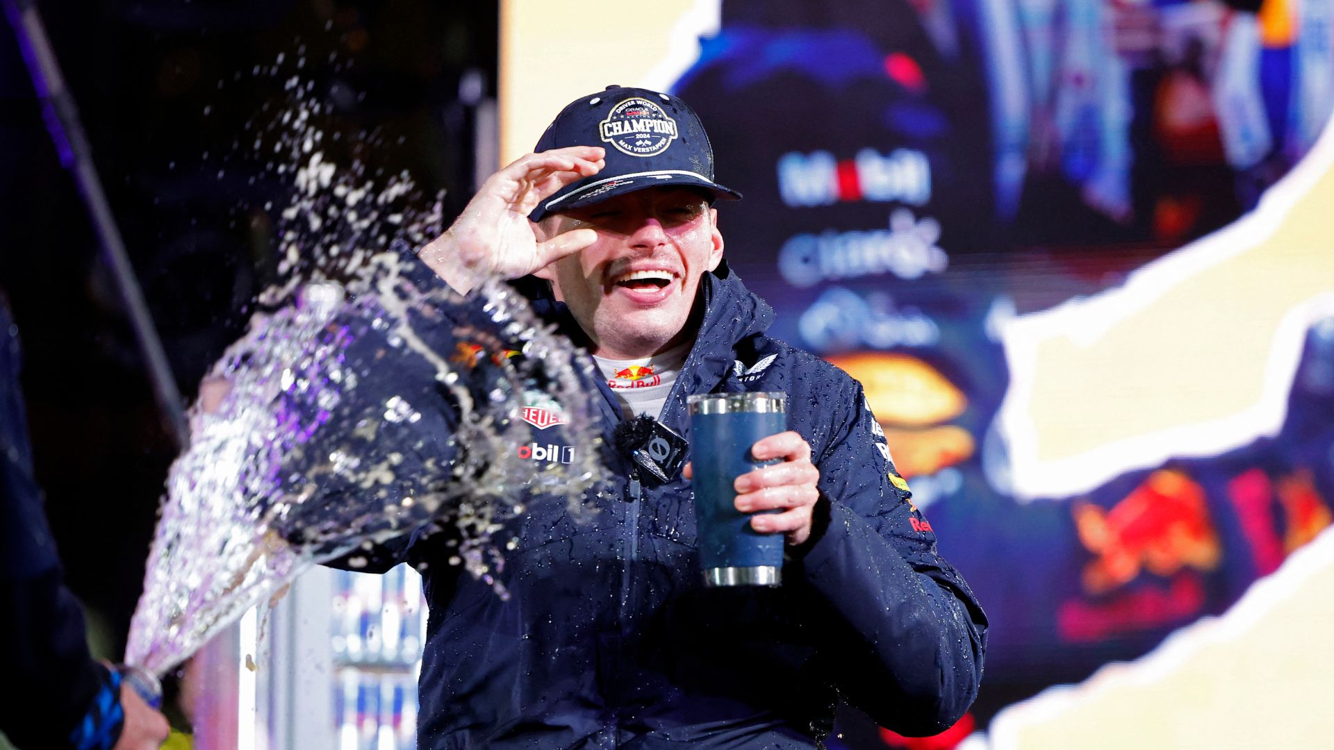 Verstappen conquista tetracampeonato mesmo chegando em 5º