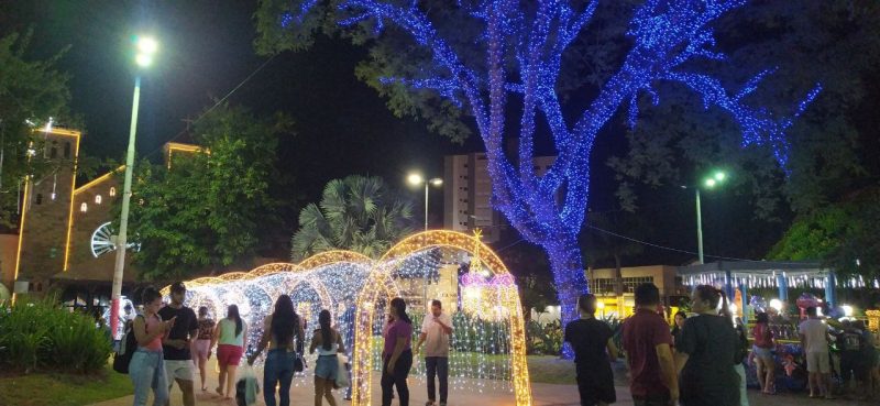 “Dourados Brilha” retorna à Praça Antônio João nesta quinta-feira