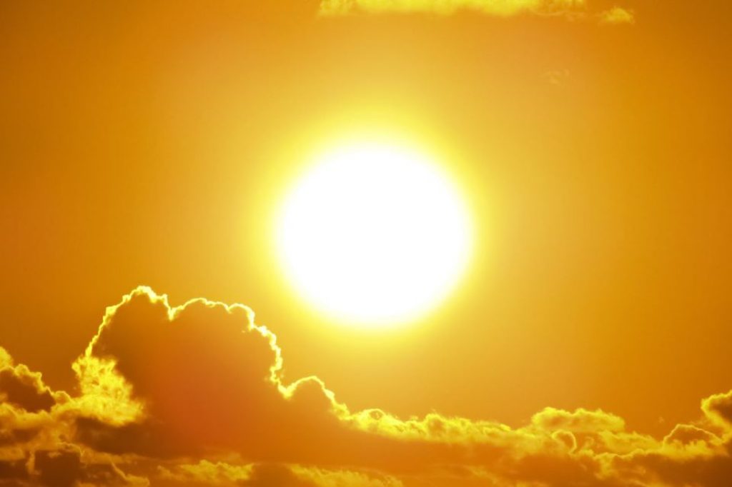 Semana começa com previsão de chuva e calor de até 34°C em Dourados