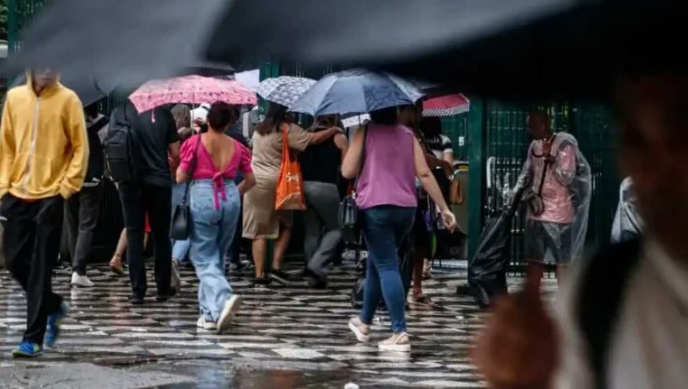 Alívio do calor: frente fria traz chuvas e temporais para várias regiões do País