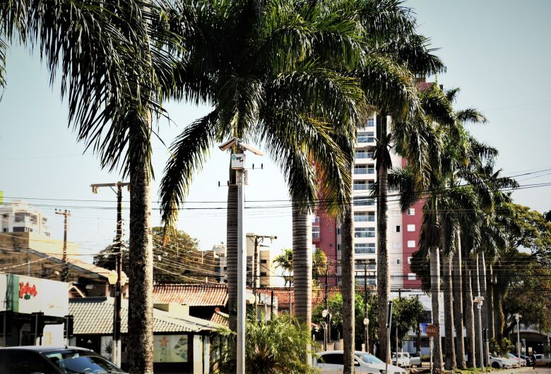 Temperatura 'bate' perto dos 30ºC antes das 10h em manhã quente em Dourados