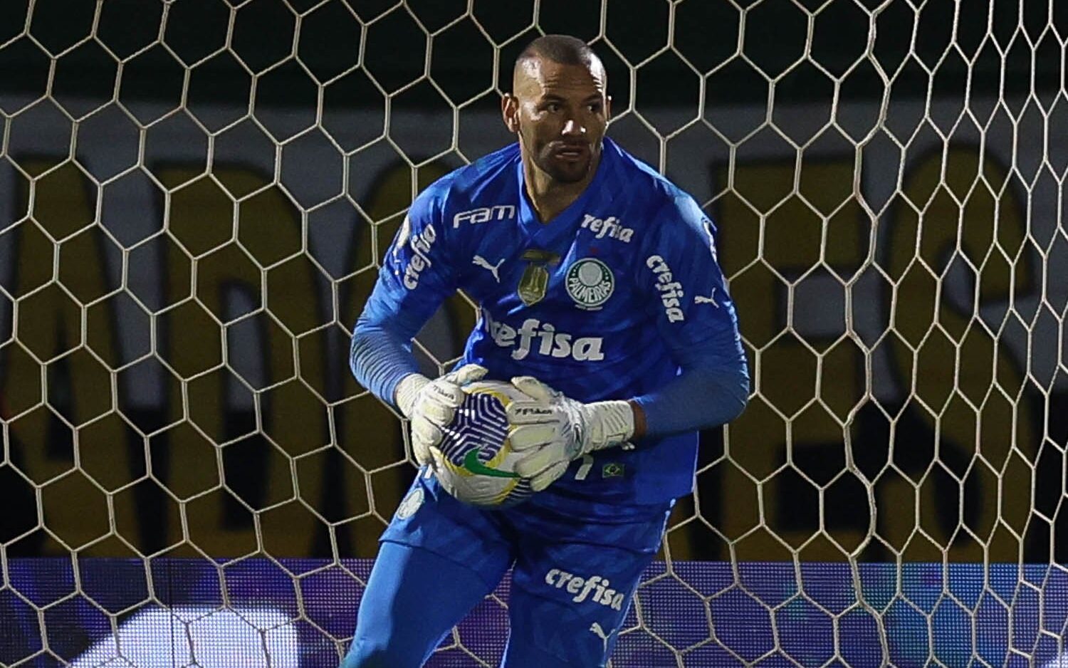 Palmeiras defende três anos de invencibilidade no dérbi contra o Corinthians e mira liderança
