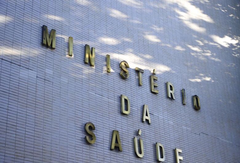 Ministério viabiliza reajuste de salário para agentes de saúde