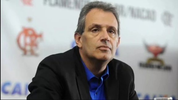 Presidente do Flamengo confirma a venda de Fabrício Bruno para o Cruzeiro