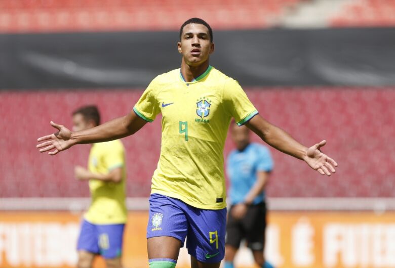 Seleção Sub-17 enfrenta Equador em busca da vitória e vaga na Copa