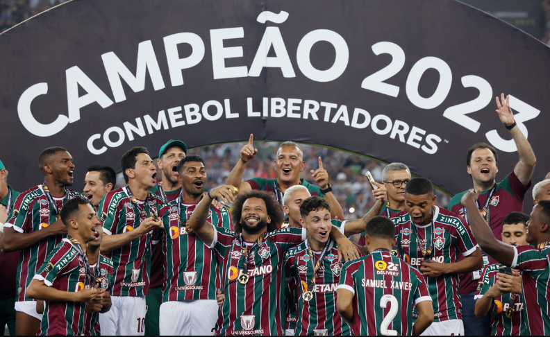 Fluminense derrota Boca Juniors na garra e fatura 1ª taça Libertadores