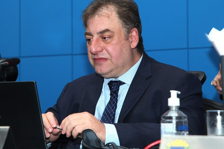 Neno Razuk questiona possível falta de professores de apoio em Dourados