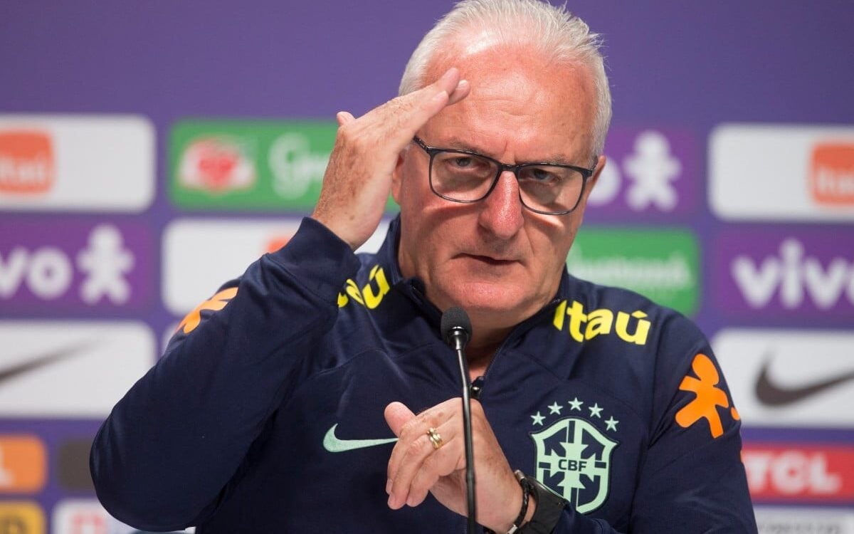 Brasil e Uruguai fazem duelo para para afastar crises pelas Eliminatórias