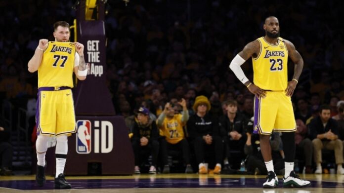 Voltando de lesão, Doncic faz boa estreia em vitória dos Lakers sobre o Jazz na NBA
