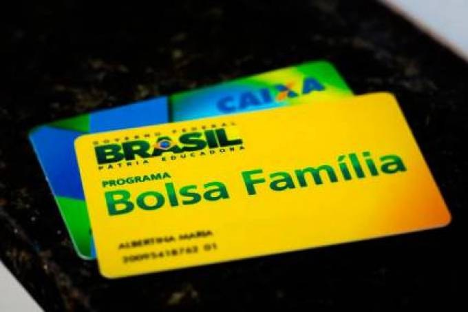 Bolsa Família voltará a exigir frequência escolar e vacinação