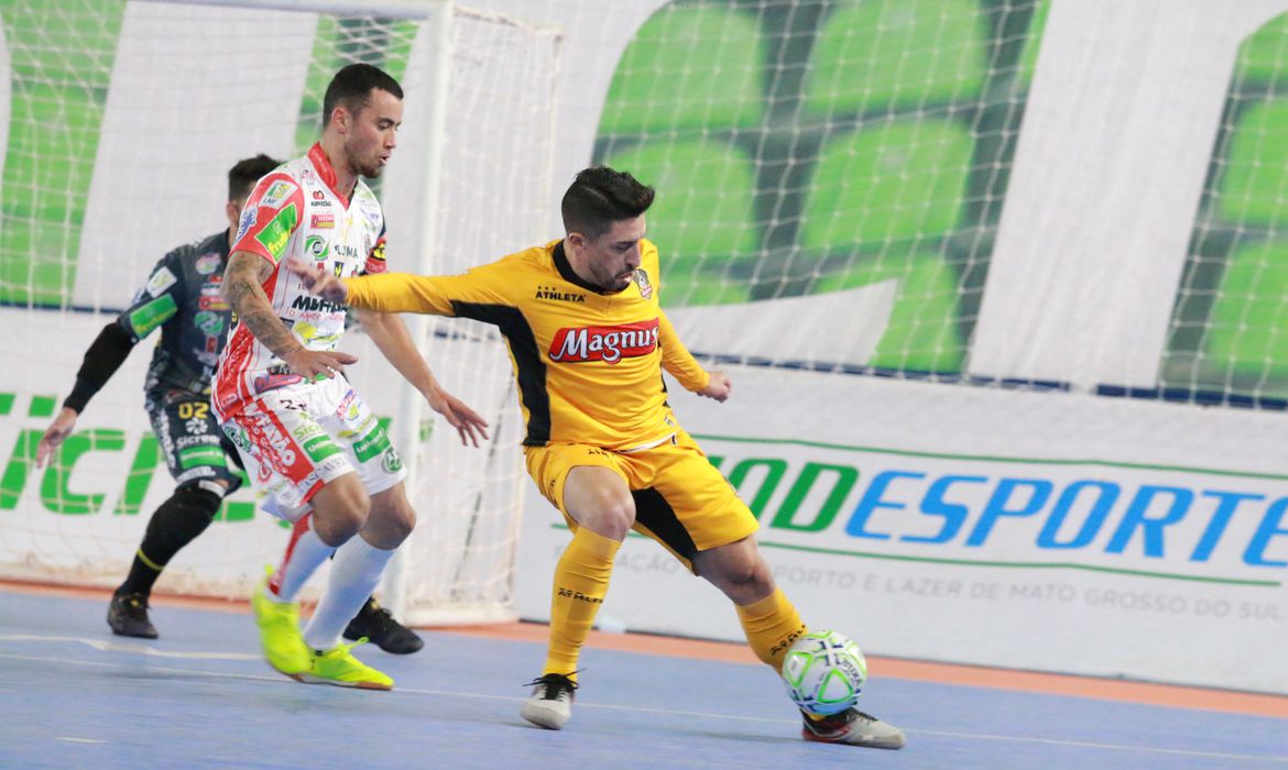 Cascavel goleia o Magnus e conquista título inédito da LNF