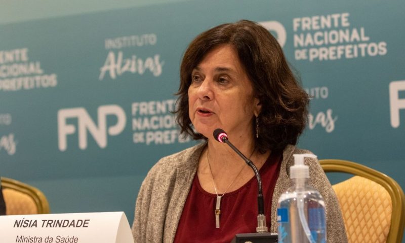 Ministério da Saúde alerta que Covid-19 não acabou e vacinas seguem fundamentais