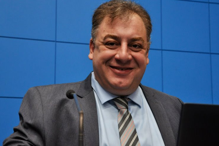 Neno Razuk comemora volta do público ao plenário da ALEMS