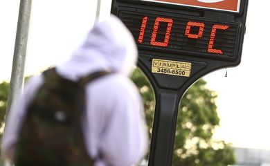 Temperaturas sobem um pouco, mas frio permanece no fim de semana