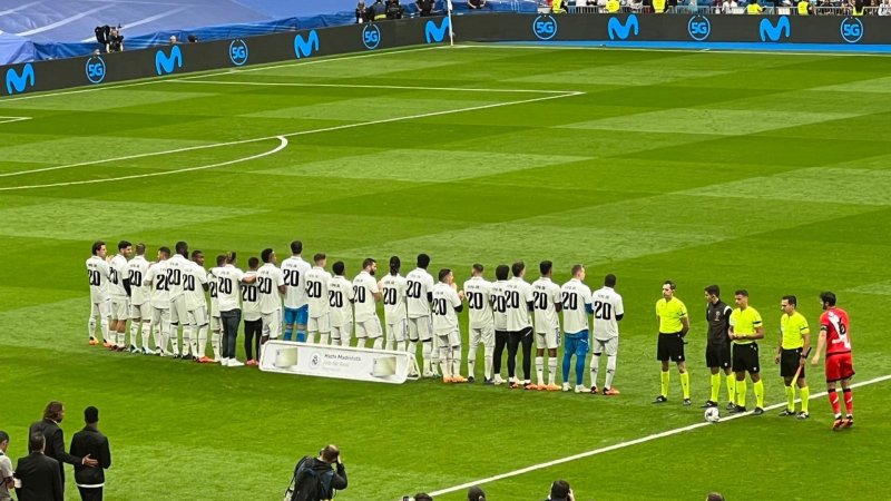 Vini Jr. é homenageado em jogo da La Liga