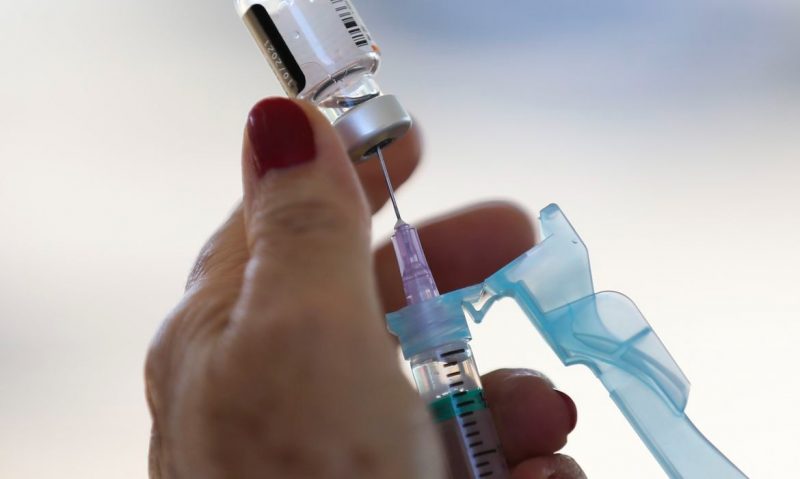 Só 11% das crianças até 5 anos tomaram duas doses da vacina contra Covid-19