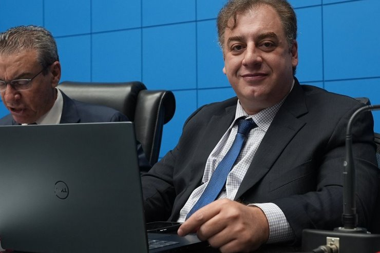 Para atender assentados, Neno Razuk solicita doação de veículo para Itaquiraí