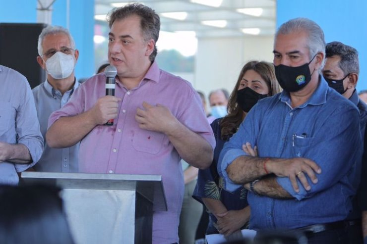 Neno Razuk destaca anúncio de Reinaldo sobre pagamento de emendas parlamentares