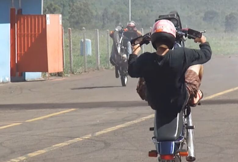 Sancionada, lei reconhece manobras de motocicletas como esporte em Dourados