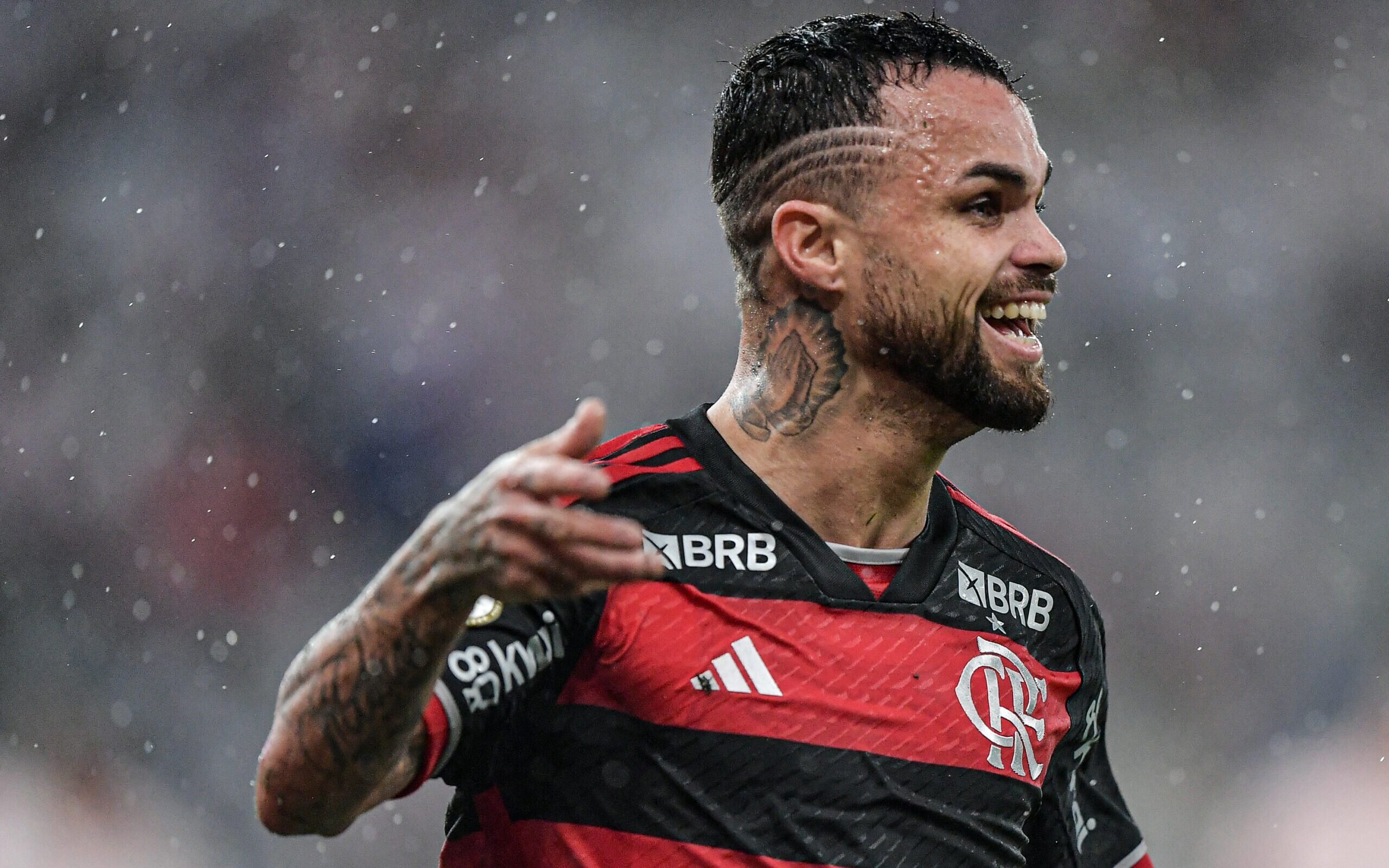 Michael marca no seu retorno e Flamengo volta a vencer com 2 a 1 no Bragantino